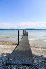 Güttingen, Bodensee, Seeufer, Seerundfahrt, Schiffe, Steg, Schilf, Wasservögel, Naturschutz, Uferweg, Wanderweg, Badestrand, Wassersport, Sommer, Ostschweiz, Thurgau, Schweiz