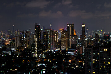 Fototapeta premium Panoramic Bangkok Night Skyline View, Bangkok, Thailand