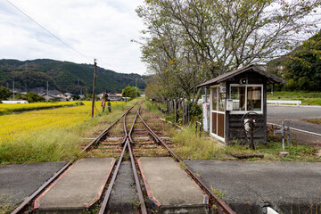 踏切小屋