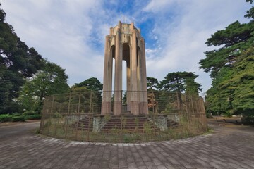 墓地のシンボル塔