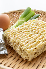 インスタントラーメン　インスタントヌードル　乾麺　即席麺