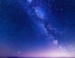 Dreamy Night Sky Texture with Glowing Particles