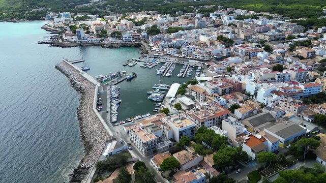 Es Pelats - Hafenstadt im Norden von Mallorca.