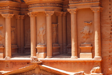 The treasury of Petra, in Jordan	
