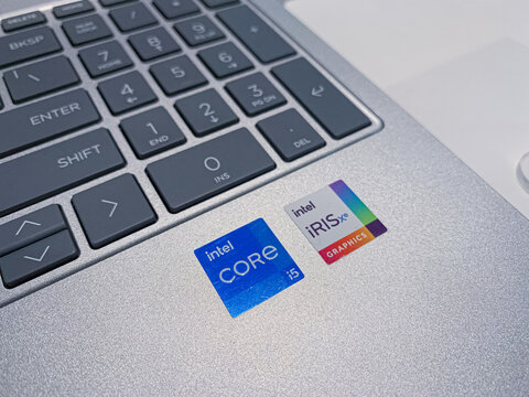 intel core processor i3 vs i5 vs i7, intel core processor for video editing, intel iris graphics performance review, intel iris graphics architecture, intel core integrated graphics performance.