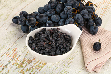 Dry ripe sweet blue raisin