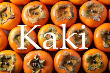 並んだ柿に英語のスペル（Ｋａｋｉ）