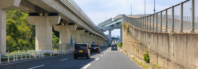ドライブ中に見える長久手の都市風景