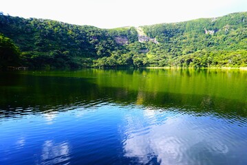 Naklejka premium 三宅島の大路池園地