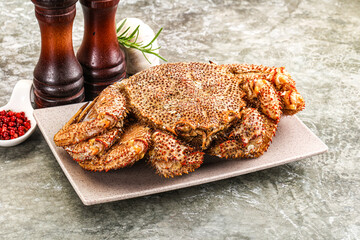 Delicous gurmet Steamed hairy crab