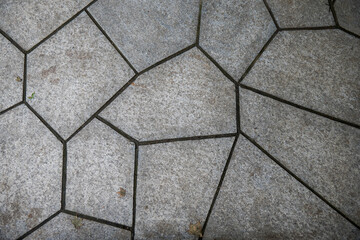 Geometric patterned concrete pavement with irregular shapes