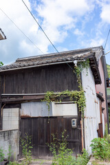 日本の広島県福山市の鞆の浦の古くてとても美しい建物と町並み