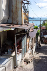 日本の広島県福山市の鞆の浦の古くてとても美しい建物と町並み