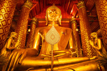Big Golden Buddha Statue (Luang Pho Tho) at Wat Phananchoeng Worawihan in Ayutthaya, Thailand.