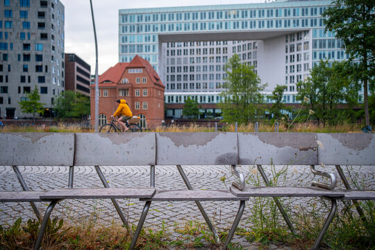 Modern residential architecture in Hamburg with open courtyard design capturing harmony between light geometry and community space