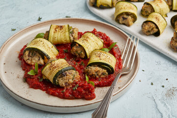 Zucchini rolls with cashew ricotta