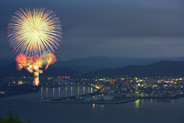 三原ヤッサ花火