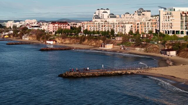 sveti vlas morze czarne z drona złote piaski słoneczny brzeg