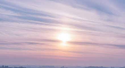 空に広がるうす雲のベール