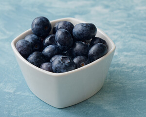Blueberry fruit in bowl