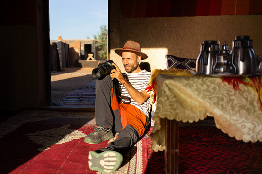 Berber camp photographer in the Sahara desert