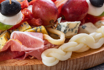 deska ser&oacute;w, ser pleśniowy ,jedzenie, ser, pomidor, jarzyna, oliwka, owoc, czerwień, płyta, grecka, zieleń, przepyszny, dieta