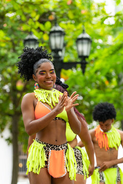 Traditional Caribbean dance in Cartagena de Indias