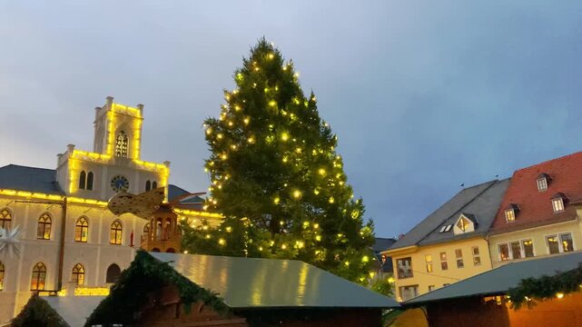 Christmas market in Weimar, Th&uuml;ringen, illumination, market square, no people