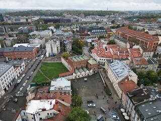 Fototapeta premium Kazimierz - Kraków - Polska - widok z drona na starą żydowską dzielnice.