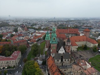 Zamek na Wawelu - Kraków - Polska - widok z drona na Zamek Królewski na Wawelu
