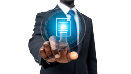 ビジネス手が触れる書類ホログラムの未来的インターフェース｜背景なし・透過PNG・コピースペース