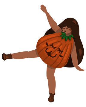 Chica disfrazada de calabaza