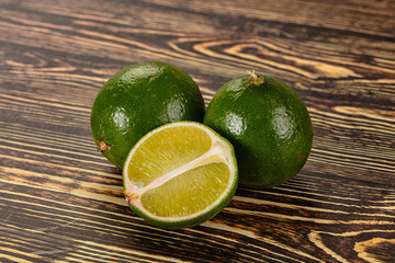 Ripe ggeen juicy lime heap