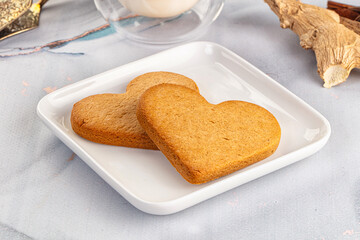 Sweet ginger cookies for snack