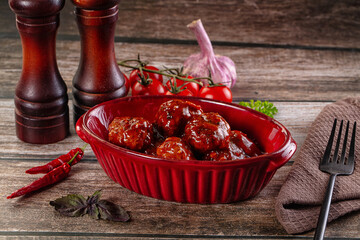 Beef meatballs with tomato sauce
