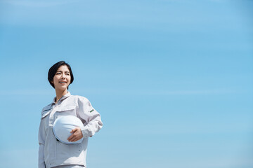 若い女性現場監督