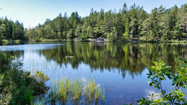P&ouml;levattnet See am Fernwanderweg Bohusleden im Herrestadsfj&auml;llet Naturreservat