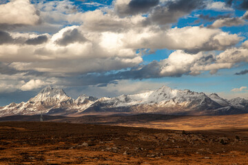 Snow mountains in the west of Sichuan province, Daerpu area, Xiaojin County, Ngawa Tibetan and Qiang Autonomous Prefecture, China