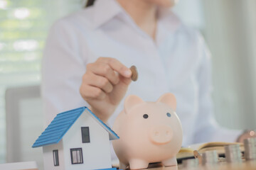 Real estate agents discuss real estate investment and mortgage plans, and provide financial advice...