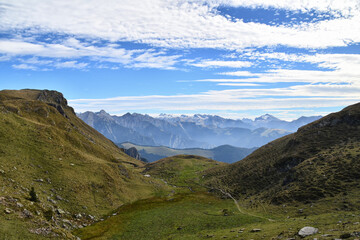 Panorami della Val Brembana salendo sopra i Piani dell'Avaro, Lombardia,Italia