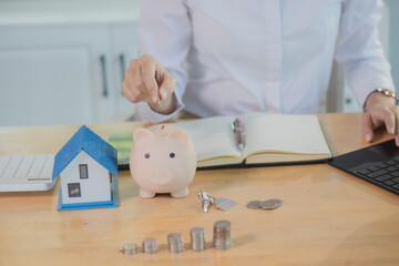 Real estate agents discuss real estate investment and mortgage plans, and provide financial advice...