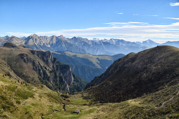 Panorami della Val Brembana salendo sopra i Piani dell'Avaro, Lombardia,Italia