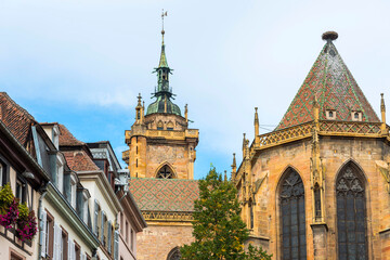 Die St. Martin-Kirche in der Altstadt von Colmar, Frankreich