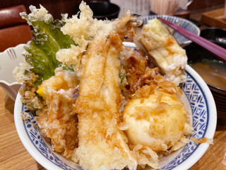 野菜と穴子と玉子の天丼