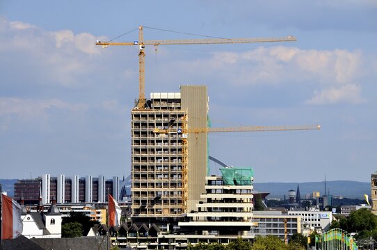The Lufthansa high-rise (headquarters of the German airline until 2007) on the banks of the Rhine in Deutz becomes MaxCologne, renovation until 2012, Cologne, North Rhine-Westphalia, Germany