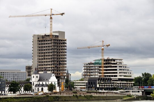The Lufthansa high-rise (headquarters of the German airline until 2007) on the banks of the Rhine in Deutz becomes MaxCologne, renovation until 2012, Cologne, North Rhine-Westphalia, Germany