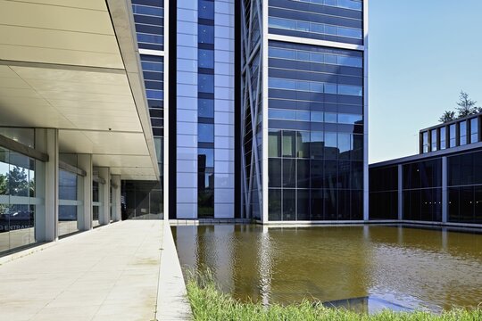 Skyscraper, Cross, Towers, architect Norman Foster, Zuidas financial district, Amsterdam, North Holland, Netherlands