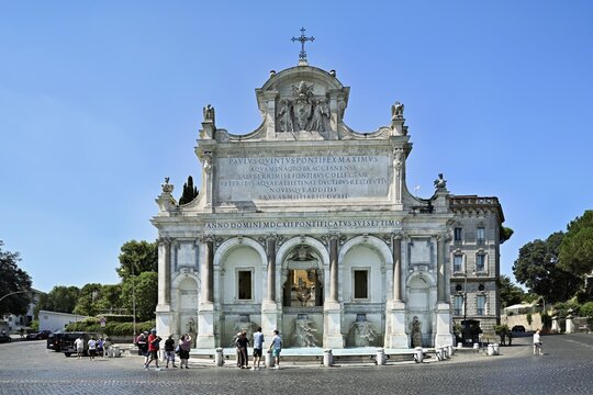 Baroque fountain Fontana Paola, Rome, Lazio, Italy
