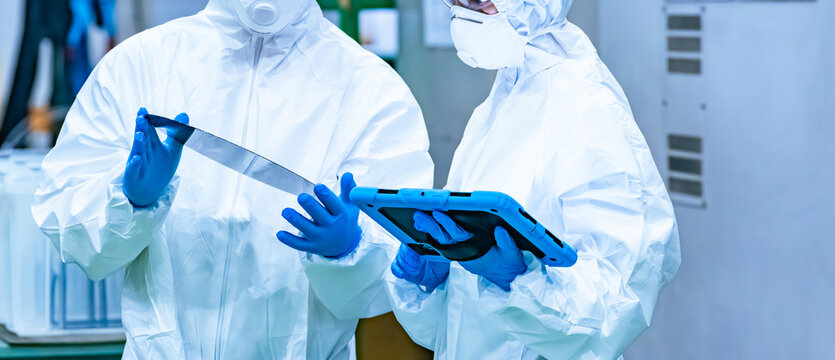 semiconductor, factory, inspection, tablet, teamwork, dx, digital transformation, silicon, wafer, cleaning, equipment, machine, euv, duv, mask, processing, resist coating, photolithography, etching, r