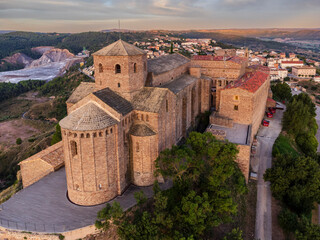 Obraz premium Cardona Castle, year 886 by Wilfred the Hairy, province of Barcelona, ​​(Parador Nacional de Turismo 